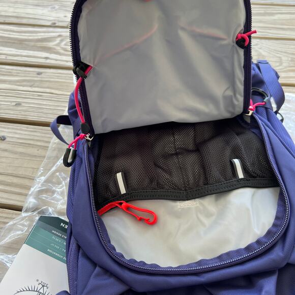 Osprey bike hydration backpack 14L women\'s Raven Deep Fig - NWT purple indigo main image 7